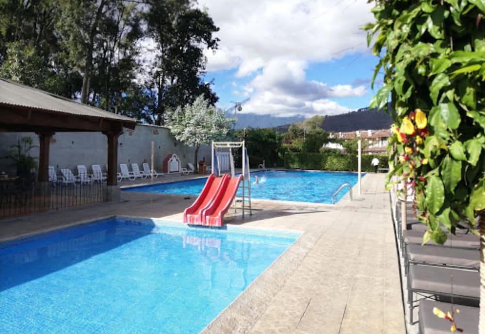 Hotel Soleil La Antigua Екстериор снимка