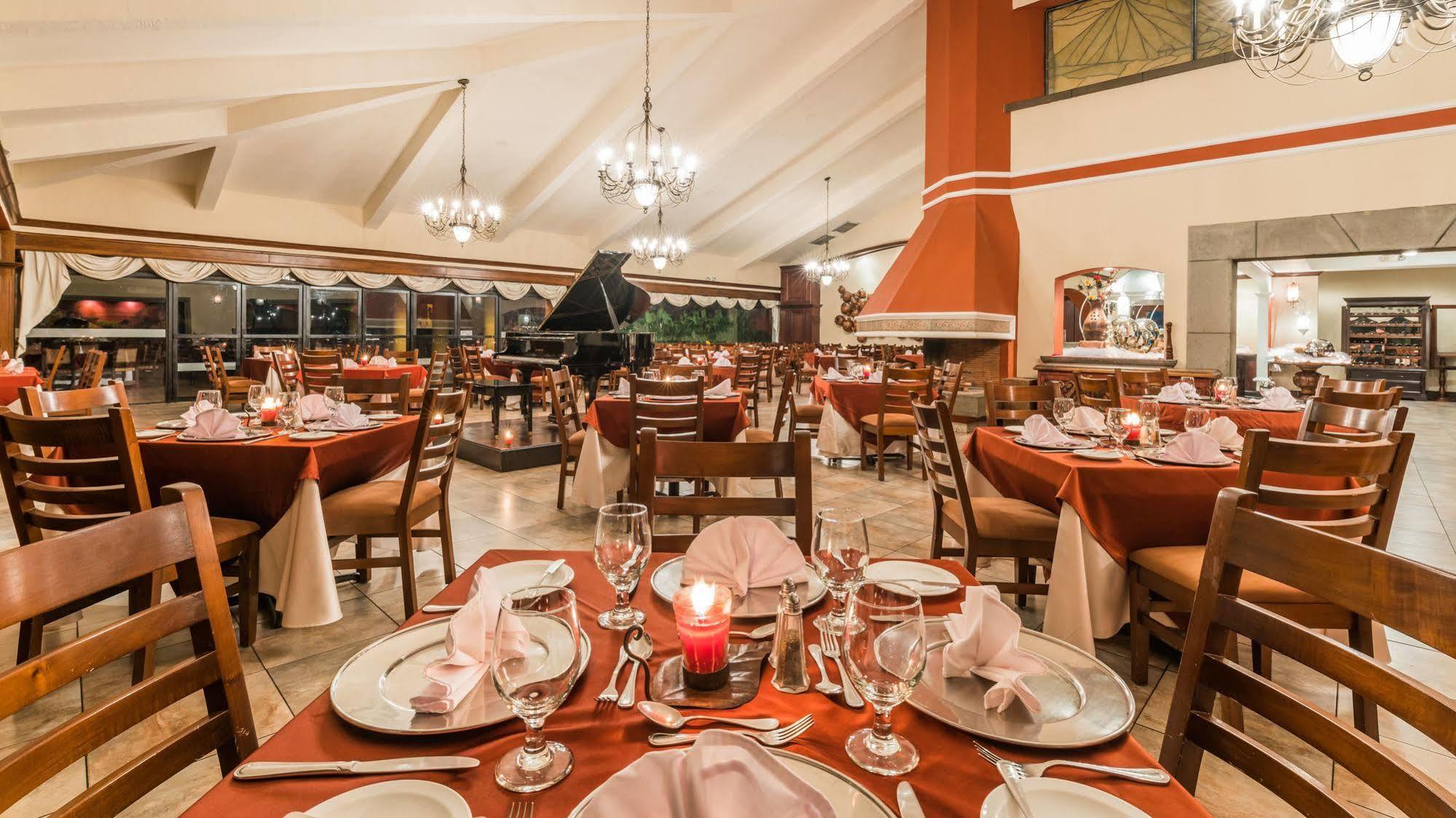 Hotel Soleil La Antigua Екстериор снимка