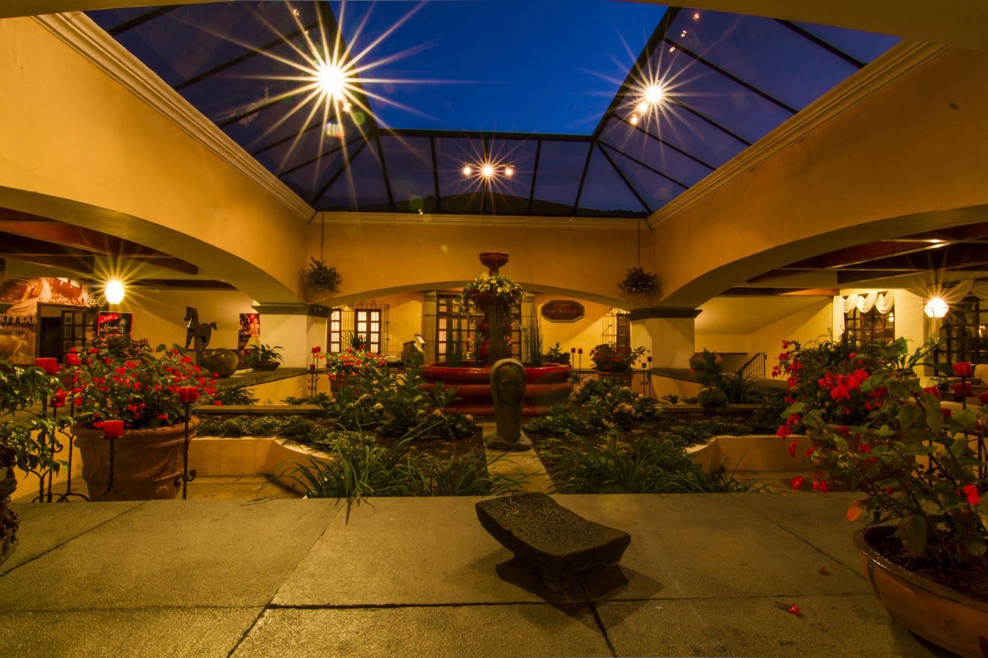 Hotel Soleil La Antigua Екстериор снимка