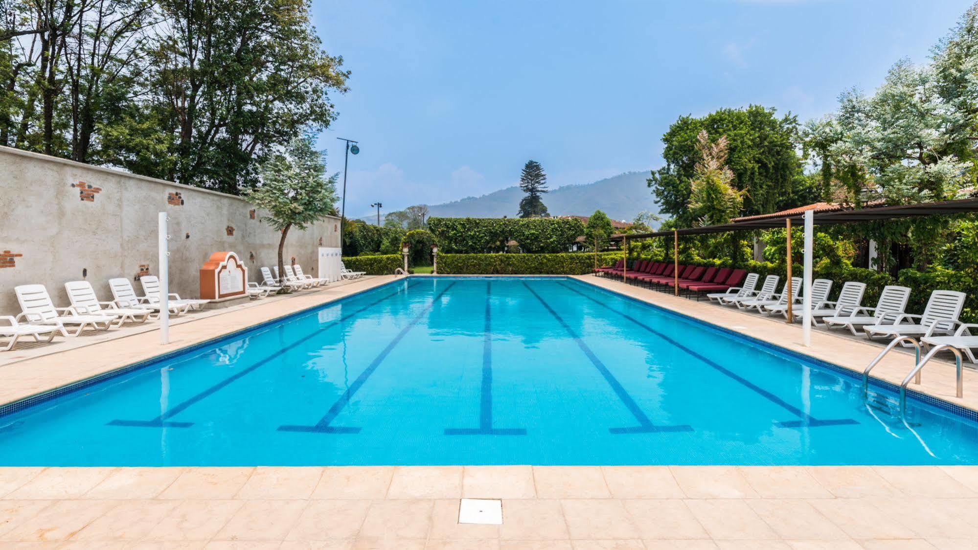 Hotel Soleil La Antigua Екстериор снимка